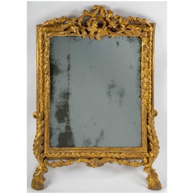 Miroir en bois ajouré sculpté et doré travail Italien du milieu du XVIIIème siècle vers 1750