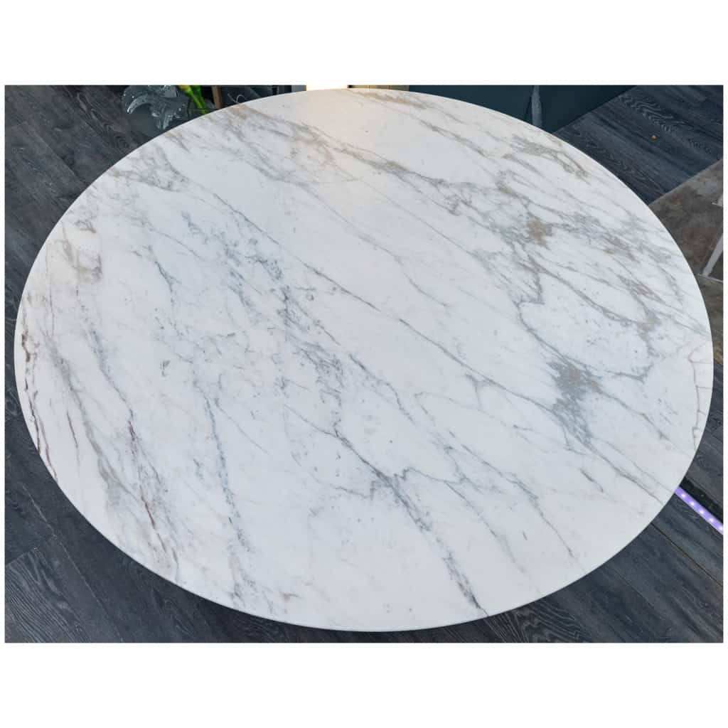 Knoll International et Eero Saarinen : Table à manger à plateau circulaire en marbre 5