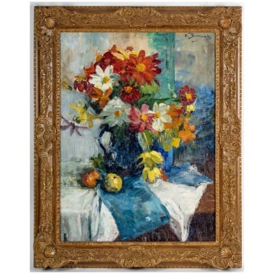 Bouquet De Fleurs et de fruits sur un entablement. Victor Simonin (1877-1946).