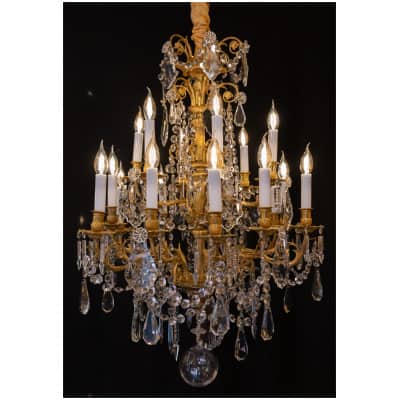 Lustre en bronze ciselé et doré et décor de cristal taillé Baccarat époque Napoléon III