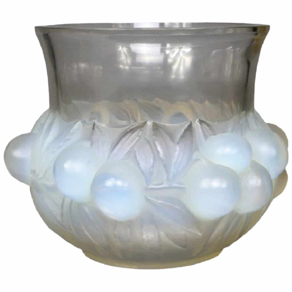René Lalique : Vase « Prunes » Opalescent 3