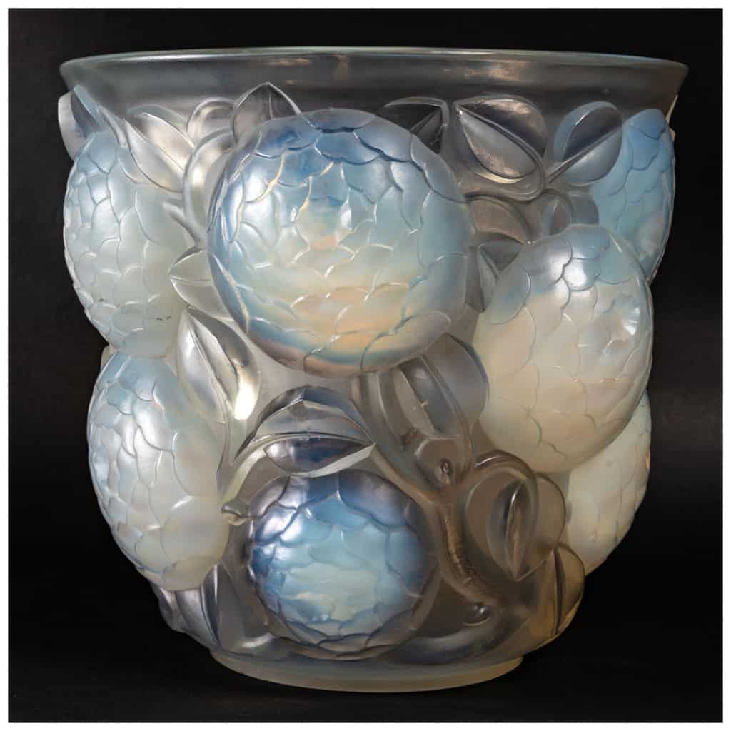 René Lalique (1860-1945) – Vase Opalescent « Oran » 4