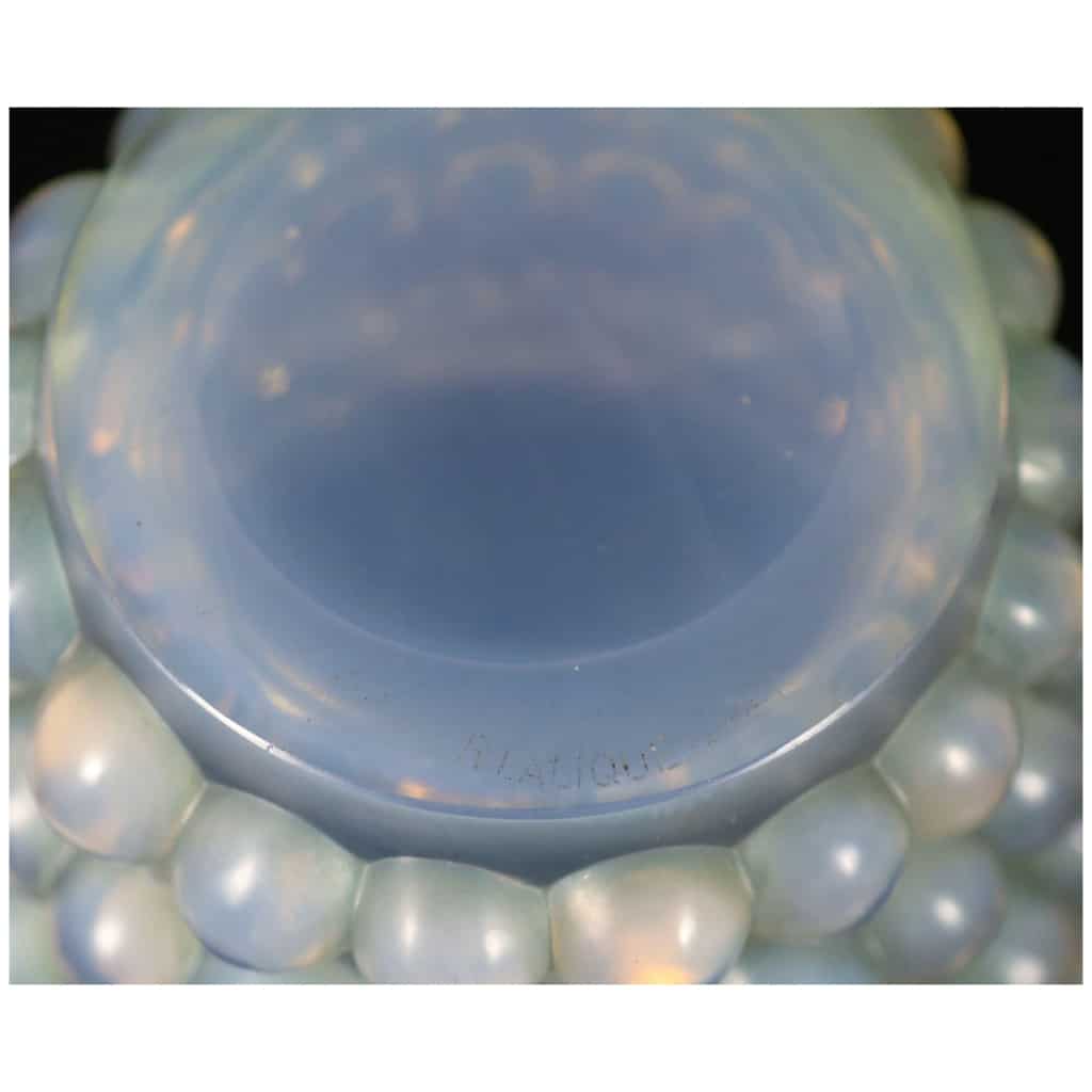 R. Lalique – Vase « Montmorency » Opalescent,1930 6