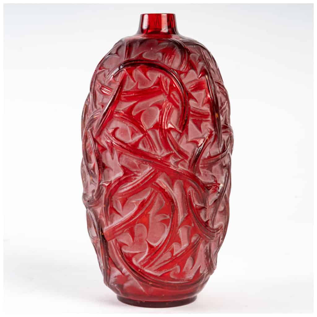 René Lalique : 1921 Vase « Ronce » teinté rouge 4