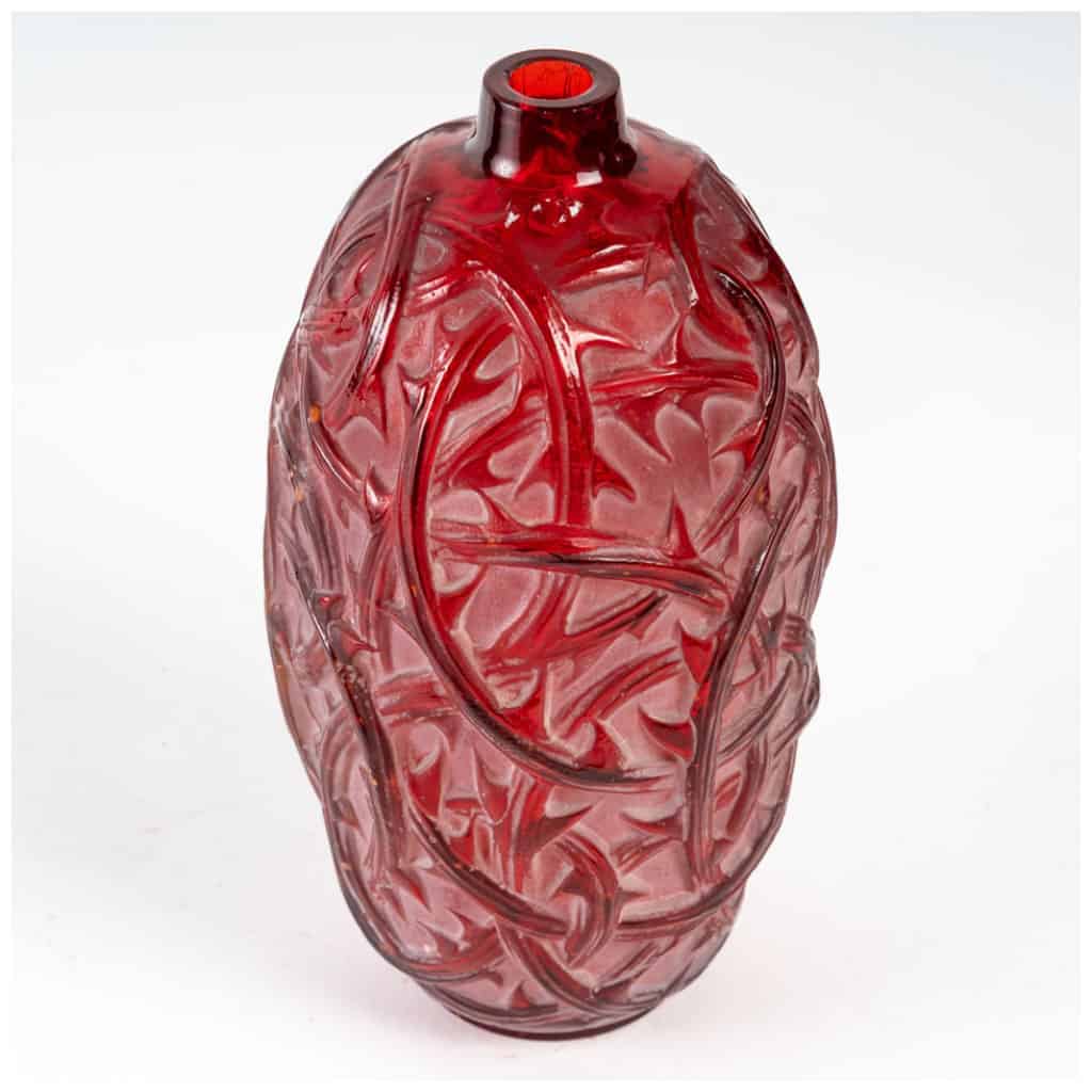 René Lalique: 1921 “Ronce” vase tinted red 6