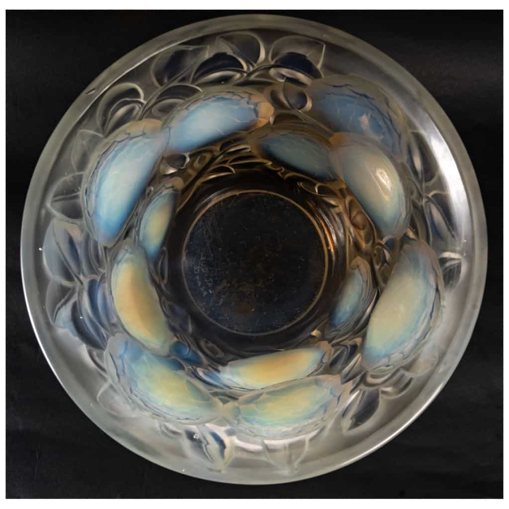 René Lalique (1860-1945) – Vase Opalescent « Oran » 7