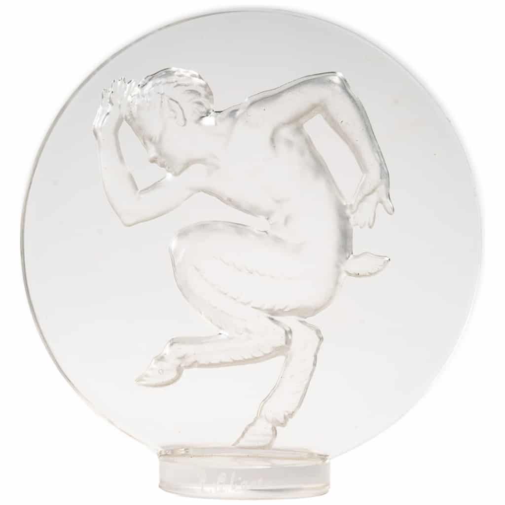 René Lalique : Cachet « Faune » en verre blanc moulé pressé 3