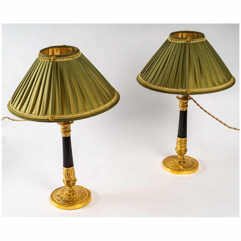 Paire de flambeaux montés en lampes en bronze doré à décor du Dieu Mercure époque Empire vers 1805-1810 4