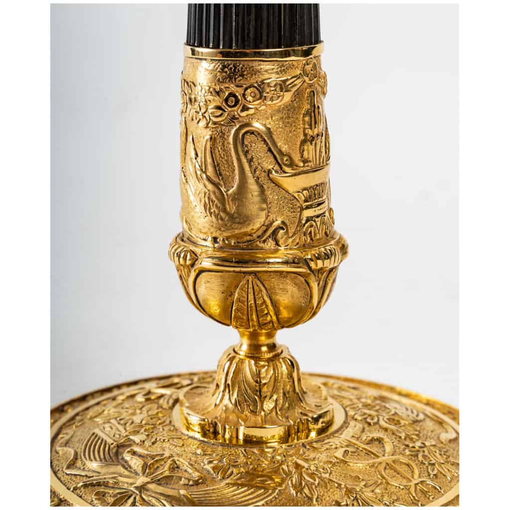 Paire de flambeaux montés en lampes en bronze doré à décor du Dieu Mercure époque Empire vers 1805-1810 8