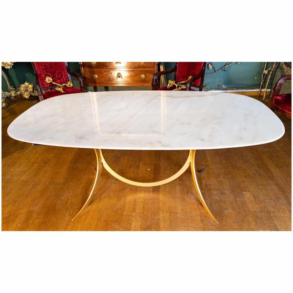 Table des années 1970. 3