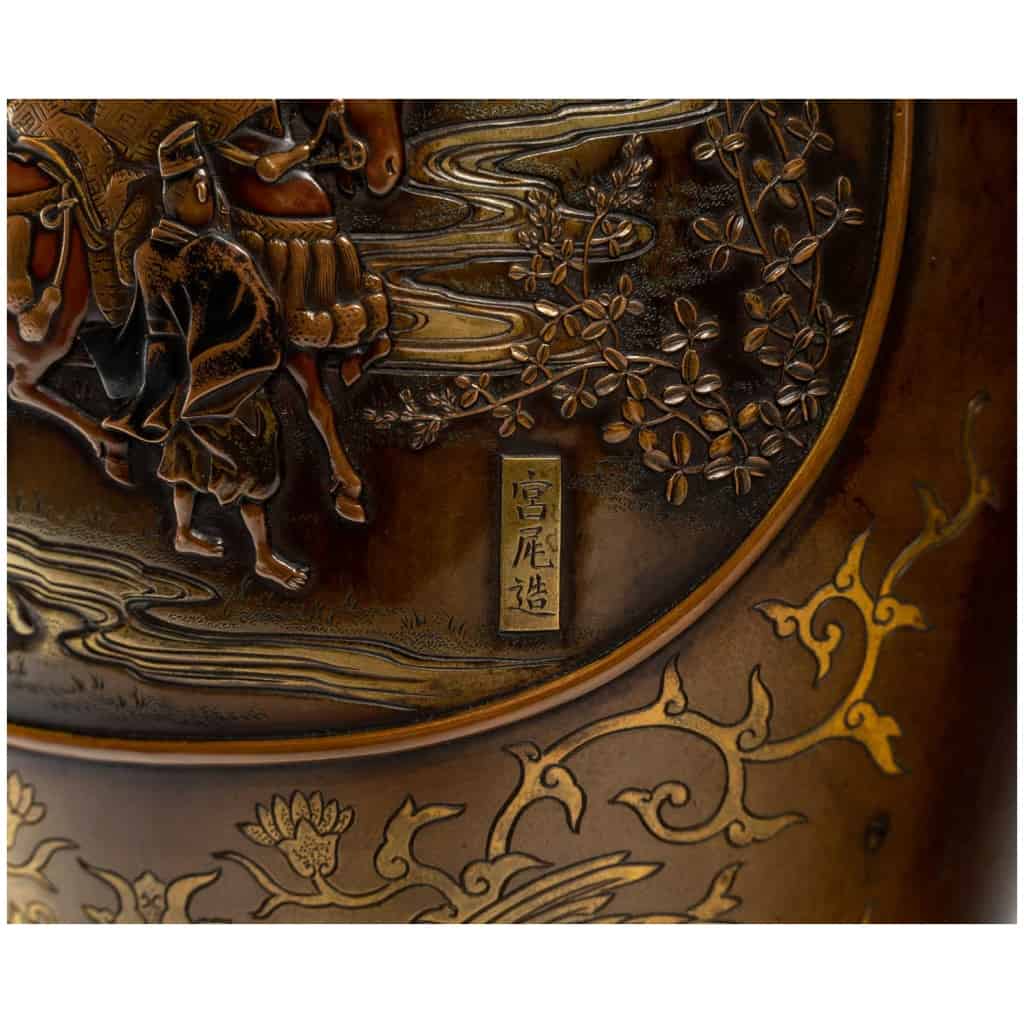Paire de Grands Vases en Bronze par Miyao Esuke 18