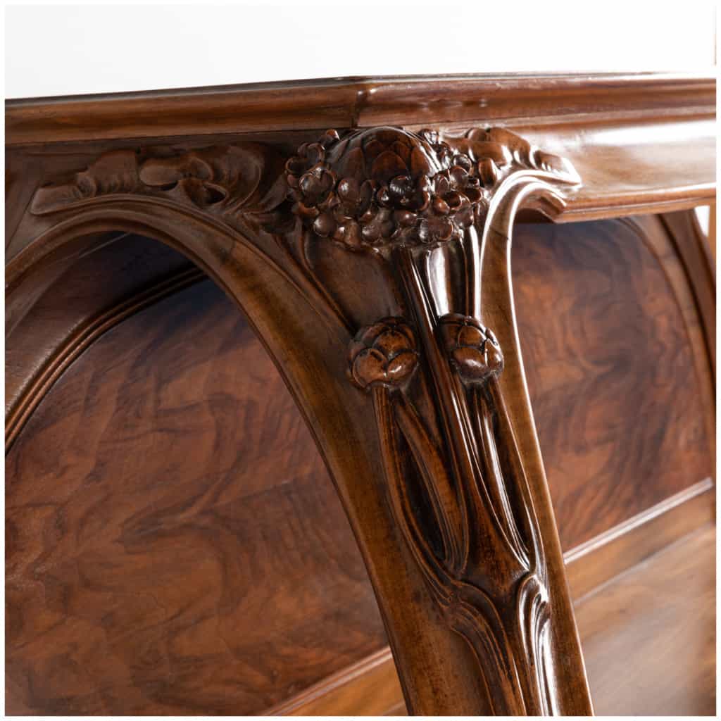 Louis Majorelle (1859-1926), “Viorne” dining room furniture in walnut, XIXe 9