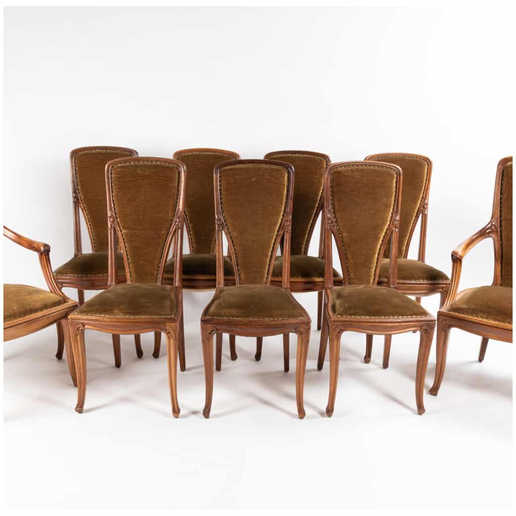 Louis Majorelle (1859-1926), “Viorne” dining room furniture in walnut, XIXe 13