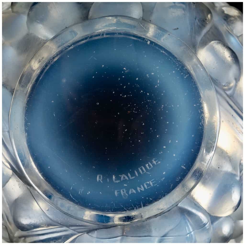 1921 René Lalique – Avallon Vase Opalescent Glass 7