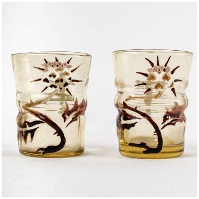 Emile Gallé – Deux Verres à Saké Liqueur Aux Chardons Verre Jaune Emaillé