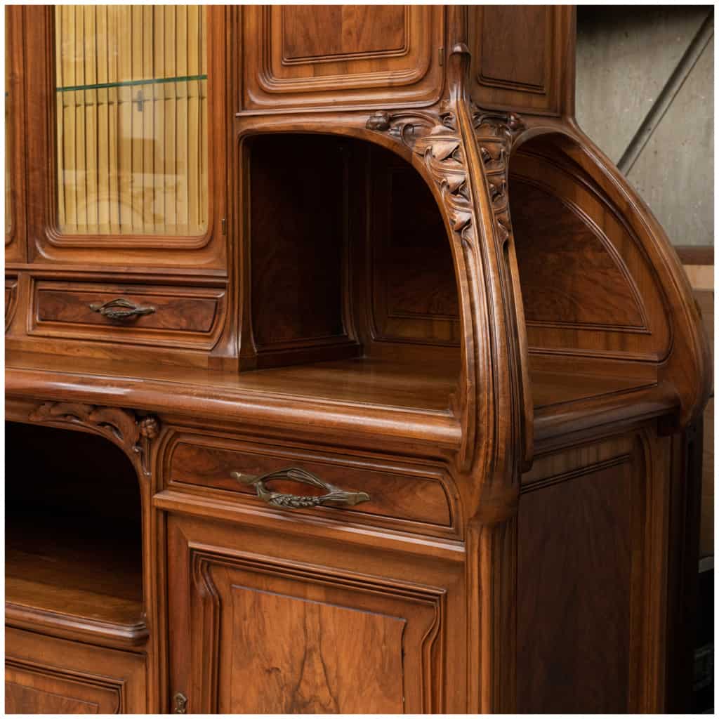 Louis Majorelle (1859-1926), “Viorne” dining room furniture in walnut, XIXe 7