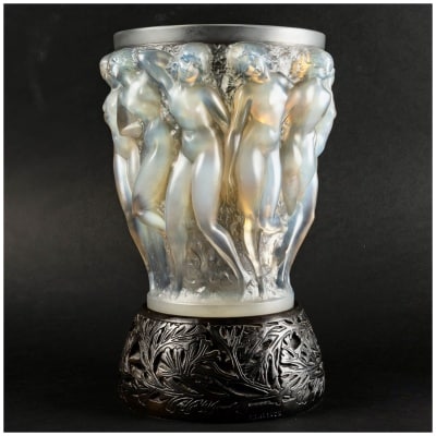 1927 René Lalique – Vase Bacchantes Verre Opalescent Patiné Gris Socle En Bronze d’Origine