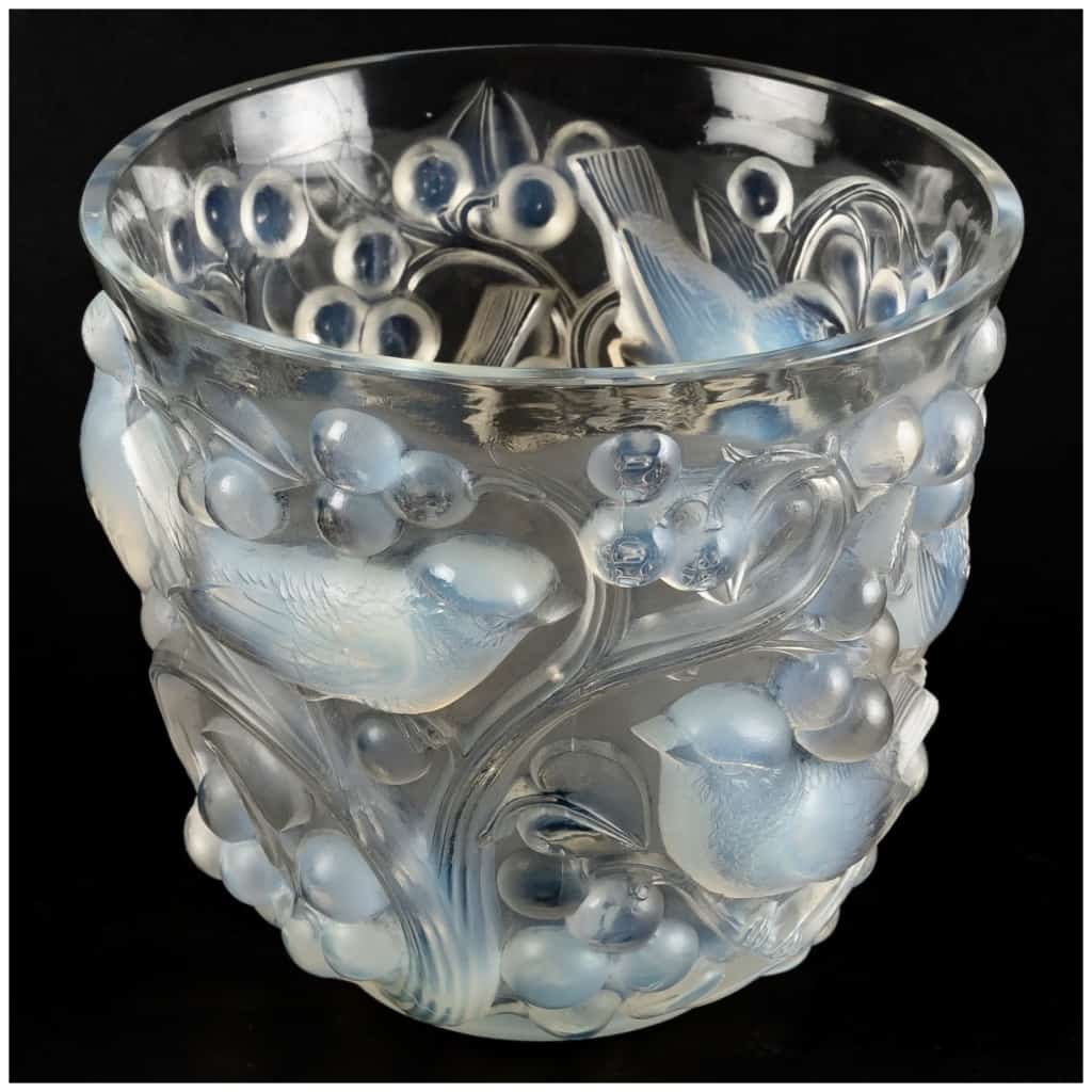 1921 René Lalique – Avallon Vase Opalescent Glass 4