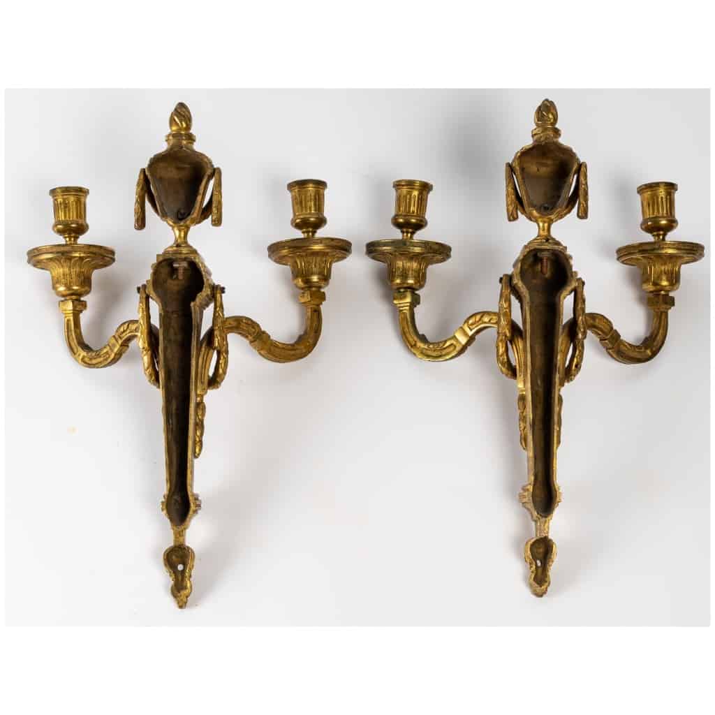 Pair of Louis period sconces XVI (1774 – 1793). 10