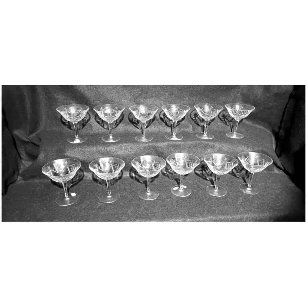 service de 48 verres et broc à eau et carafe en cristal de Lorraine ( prix pour 50 pièces) 4