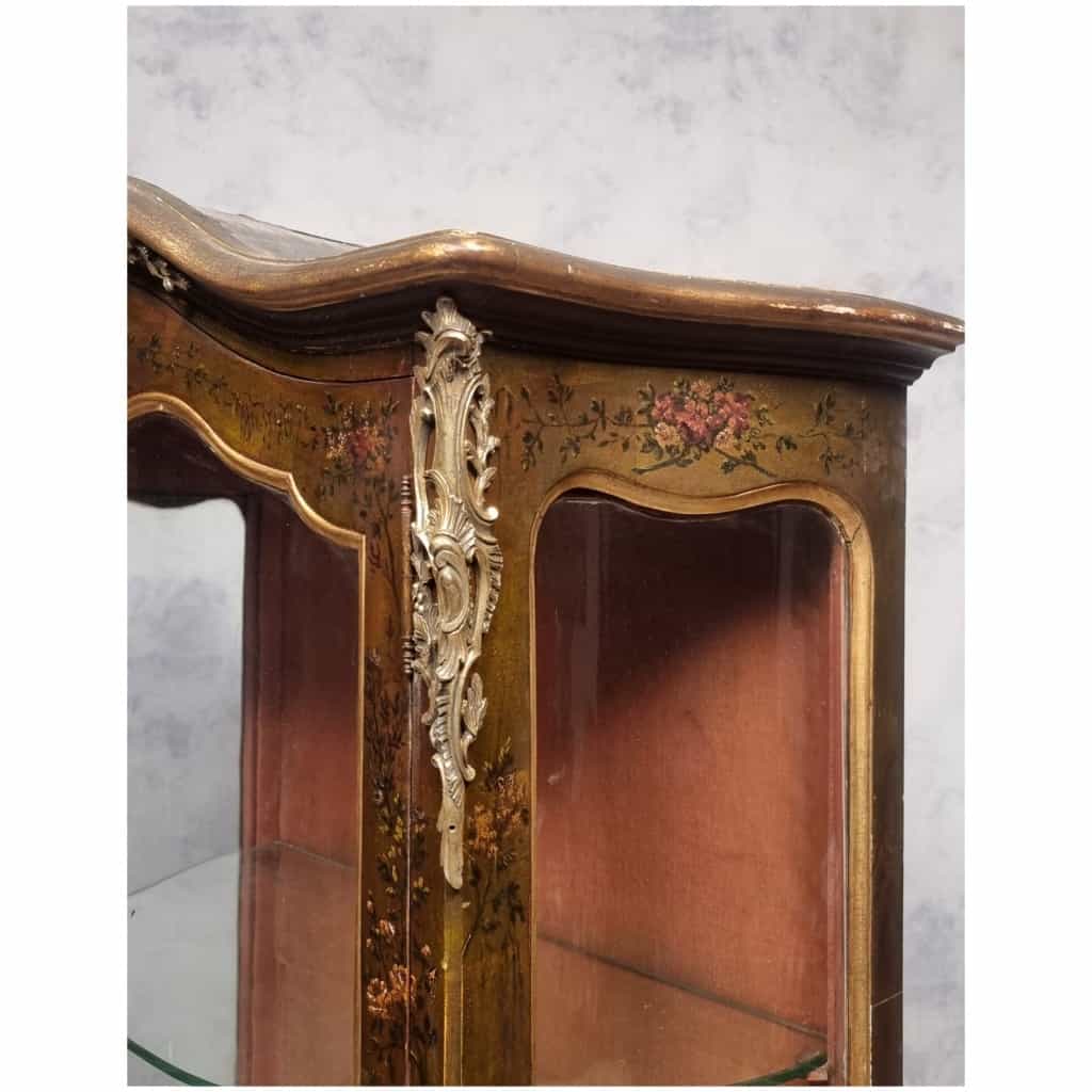 Domed Louis XV style showcase Napoleon III period – Vernis Martin – 19th 18