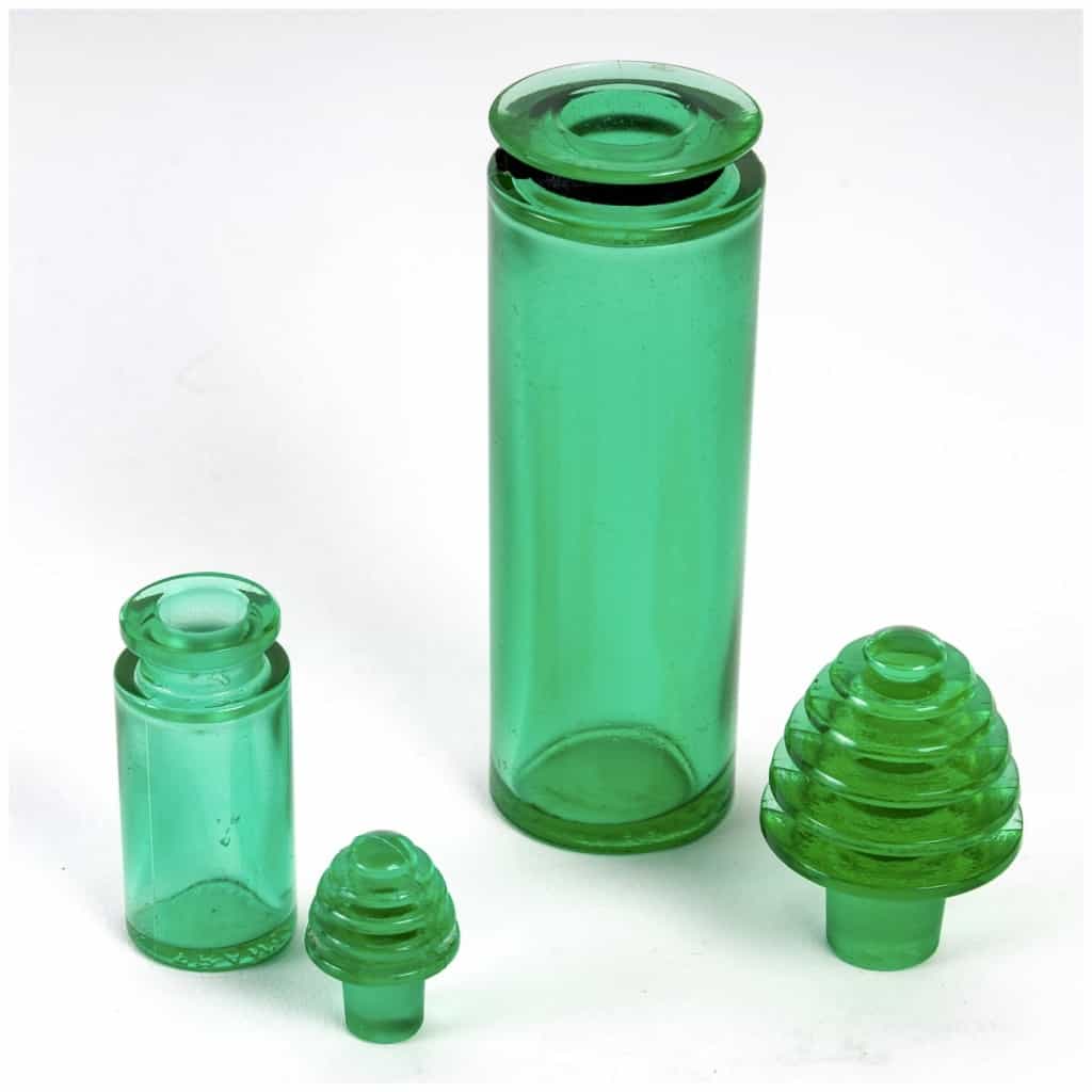1929 René Lalique – Paire De Flacons Sans Adieu Verre Vert Emeraude Pour Worth 5