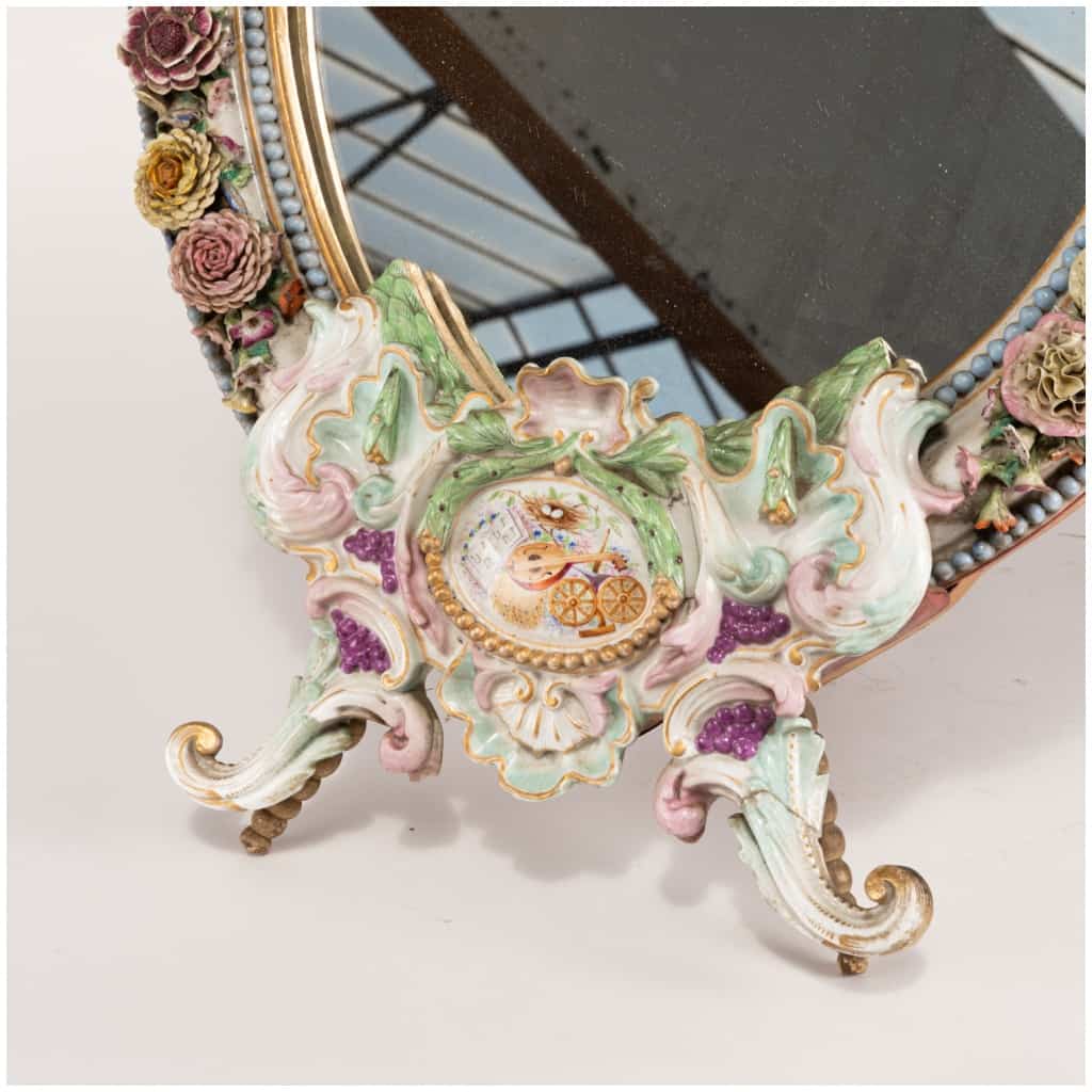 Dans le goût de Meissen, grand miroir de table en porcelaine, XIXe 8