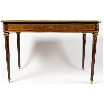 Bureau de style Louis XVI.