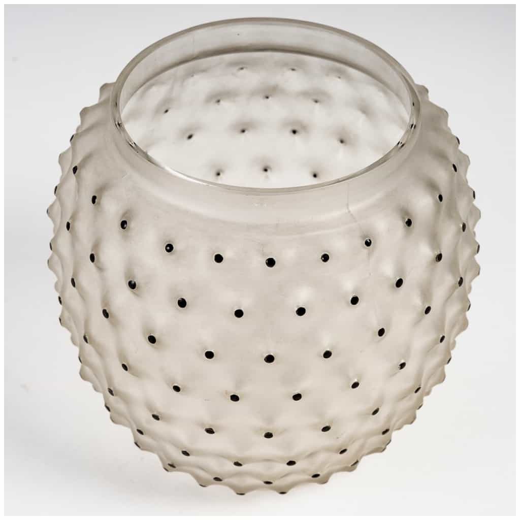 1933 René Lalique – Vase Cactus Verre Blanc Emaillé Noir d’Origine 4