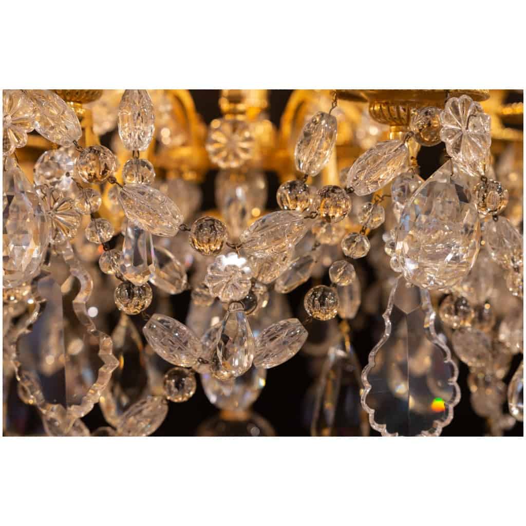 Lustre Marie-Antoinette de style Louis XVI en bronze ciselé et doré à décor de cristal signé Baccarat vers 1890 12