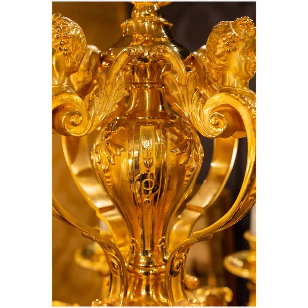 Lustre en bronze ciselé et doré de style Louis XIV d’après André-Charles Boulle XIXème siècle 7