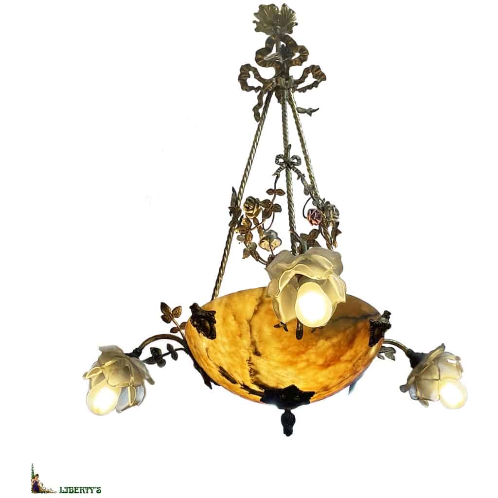 Bronze suspension with alabaster basin and three arms with glass roses and porcelain roses, high. 76 cm, (Deb. 3th) XNUMX