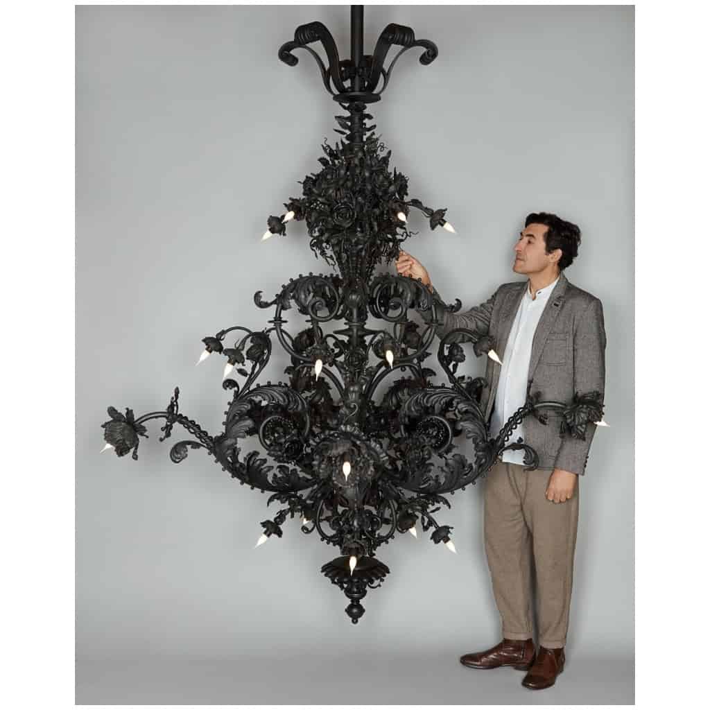 Large wrought iron chandelier from the end of the 19th or beginning of the 20th century. SOLD. 3