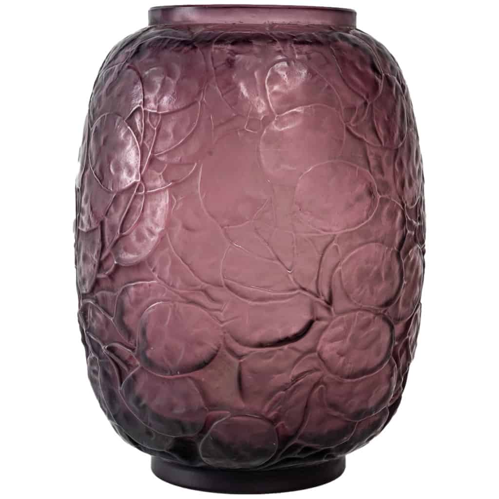 René Lalique: Amethyst-tinted "Pope's Coin" Vase -1914 3