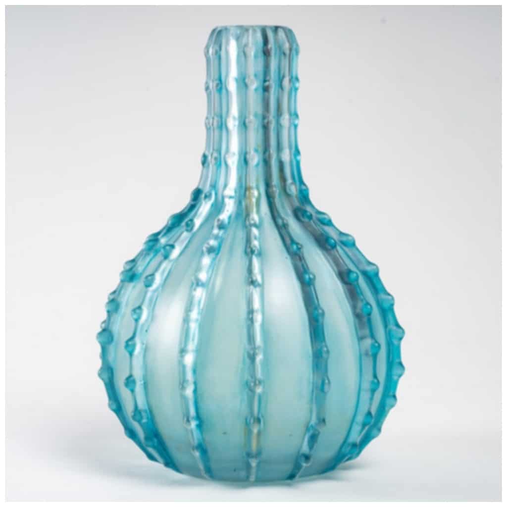 René Lalique: "Serrated" Vase 1912 4
