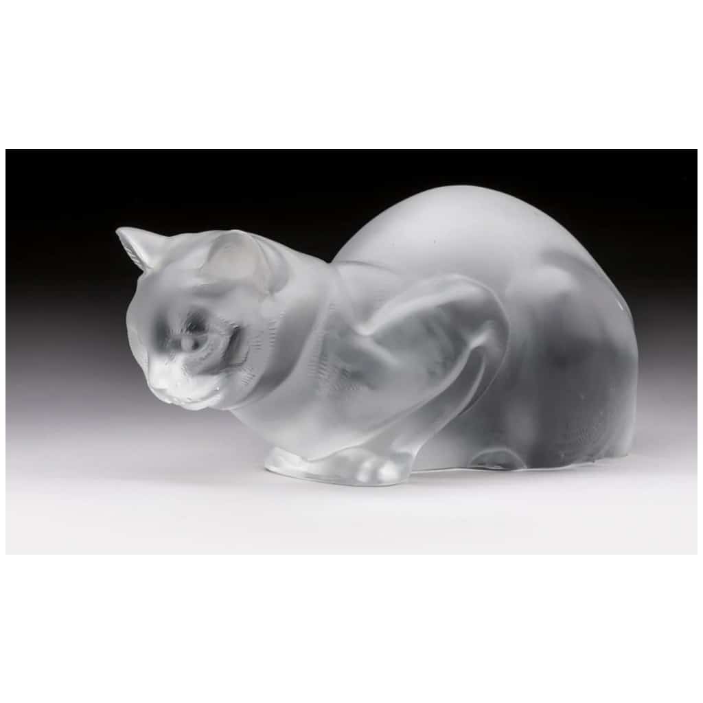 Maison Lalique: “Lying Cat” 4