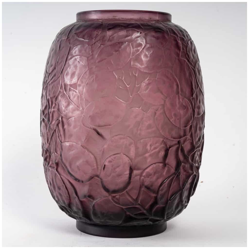 René Lalique : Vase « Monnaie du Pape » teinté Améthyste -1914 5