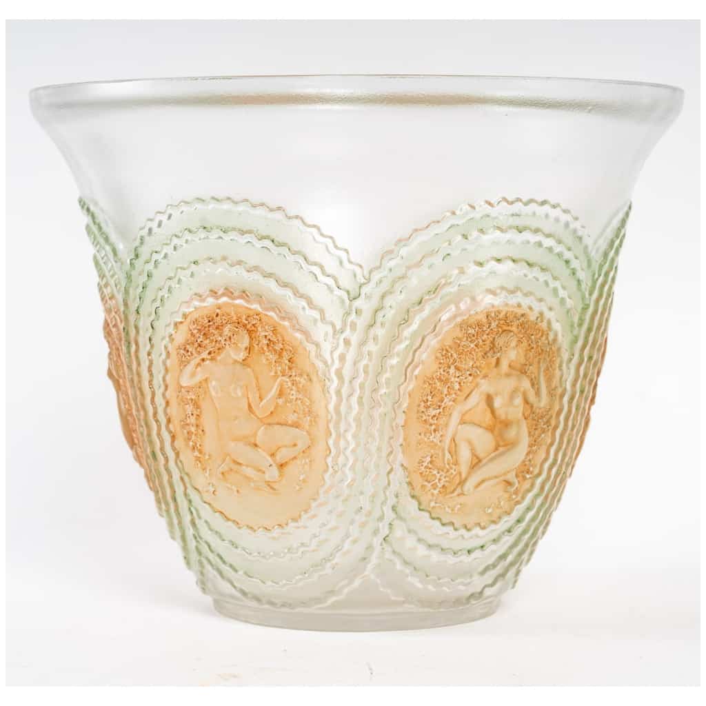 René Lalique : Vase « Dryades » 5