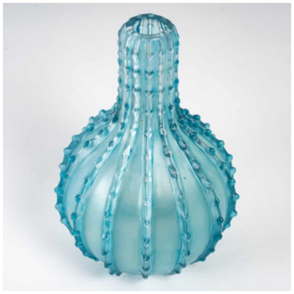 René Lalique: "Serrated" Vase 1912 6
