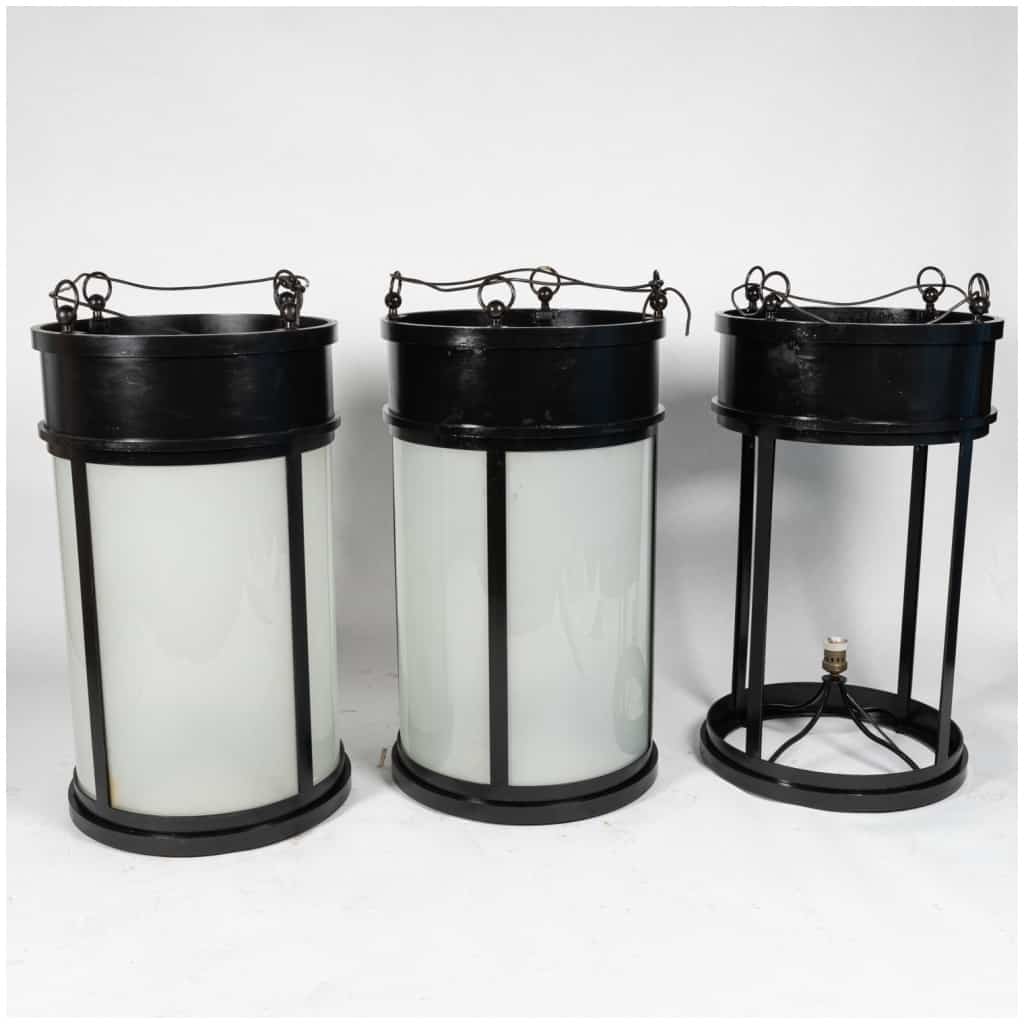 Série de 4 lanternes en fonte de fer et verre sablé, XXe 7