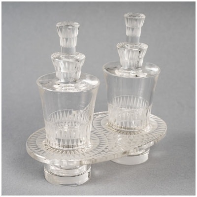 1933 René Lalique – Huilier Vinaigrier Bourgueil Verre Blanc