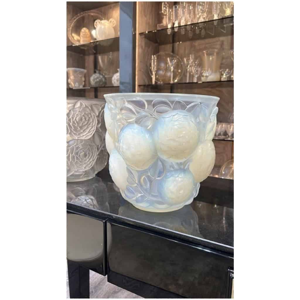 René Lalique (1860-1945) – Vase Opalescent « Oran » 10