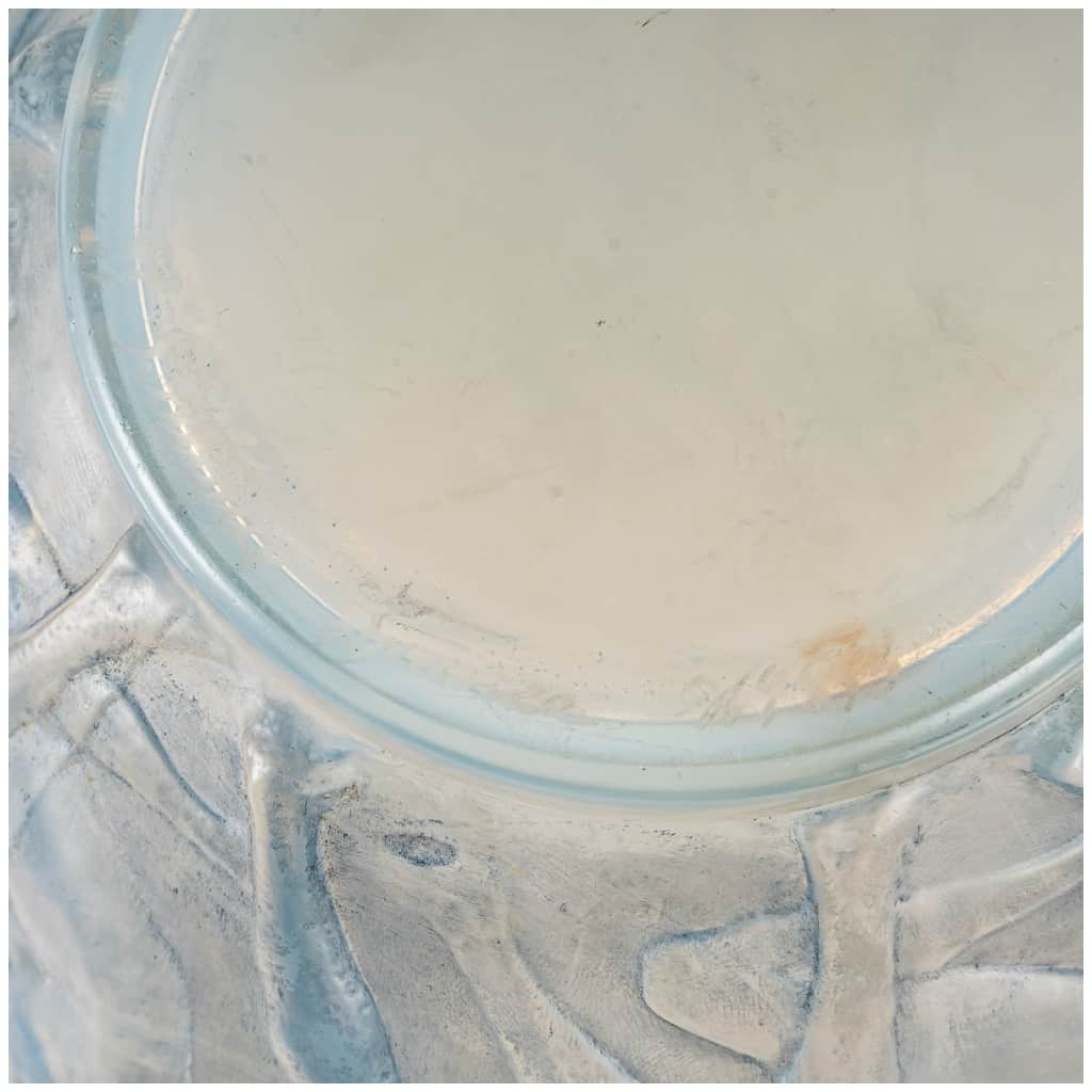 René LALIQUE : Vase « ARCHERS » Opalescent 9