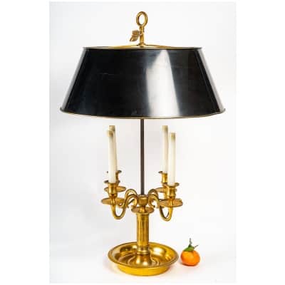 Grande lampe bouillotte en bronze doré de style Louis XVI. 3