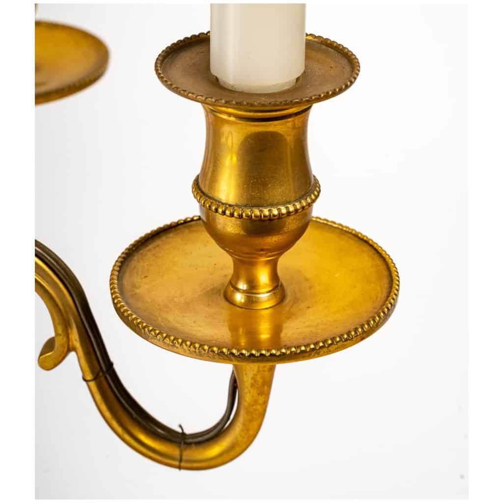 Grande lampe bouillotte en bronze doré de style Louis XVI. 6
