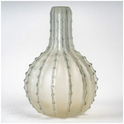 1912 René Lalique – Vase Dentelé Verre Blanc Patiné Bleu