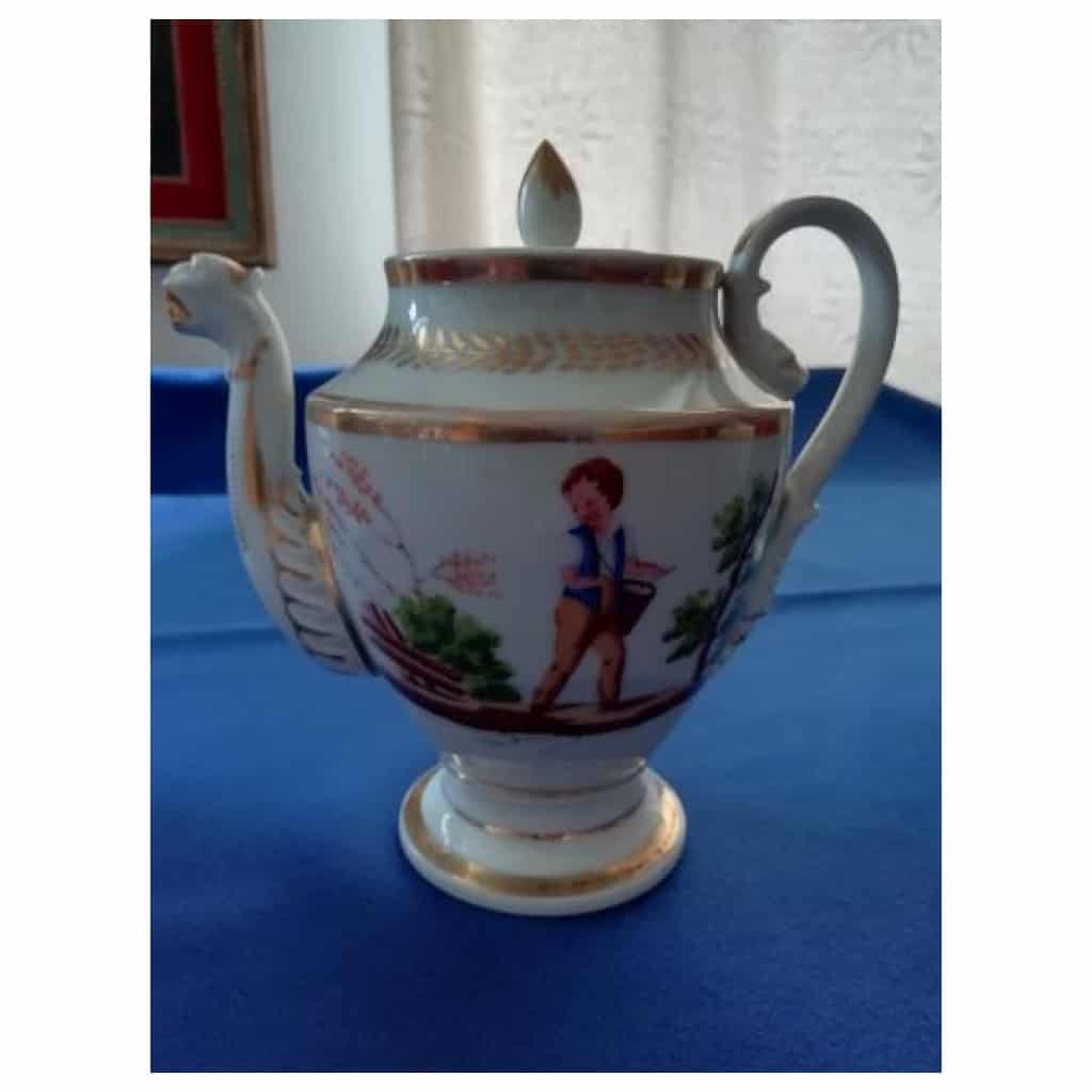 Théière en porcelaine  » VIEUX PARIS  » jeux d’enfants 3