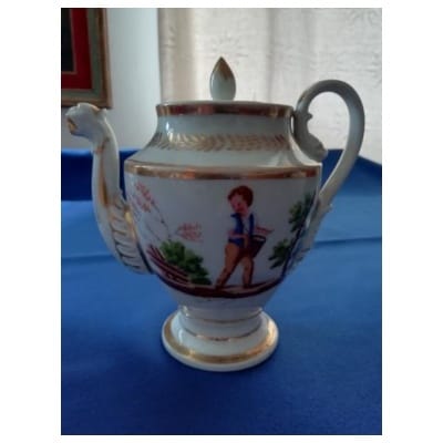 Théière en porcelaine  » VIEUX PARIS  » jeux d’enfants