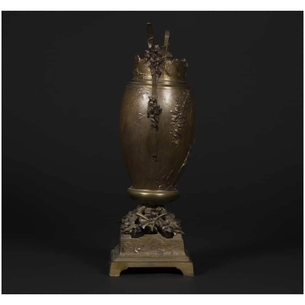 “Mephistopheles” vase in bronze, XIXe 7