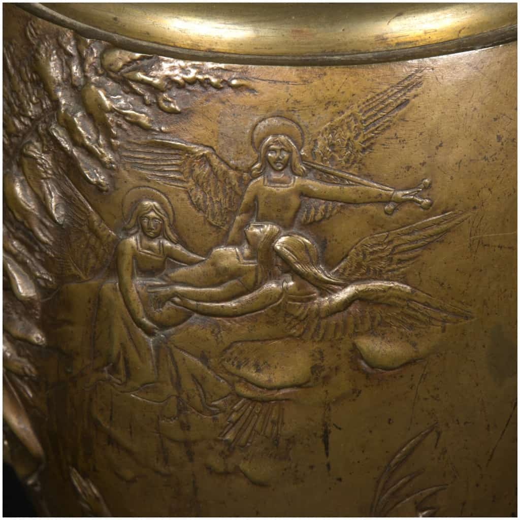 “Mephistopheles” vase in bronze, XIXe 10